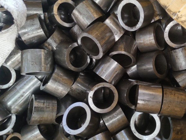 新密无缝钢管切割